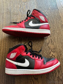 Kotníčkové tenisky Nike Sneakers Air Jordan 1 Mid - 2