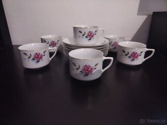 Set hrnečků s podšálky - 2