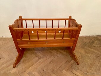 Dětská dřevěná kolébka - 2