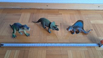 Figurky dinosaurů - 2
