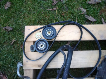 Díly pro Toyota Yaris 1999-2005 1.0 VVT-i a jiné - 2