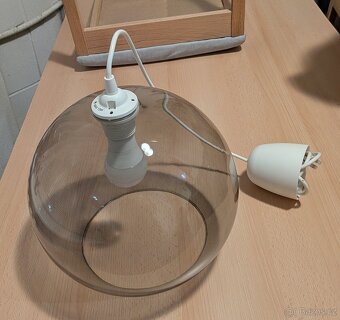 Skleněný lustr - 2