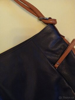 Kožená kabelka,velmi skladna - 2