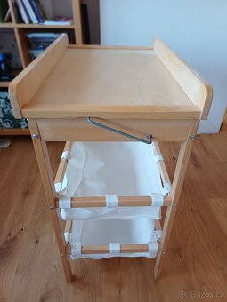 Přebalovací pult - 2