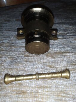 Mosazné hmoždíře - 2