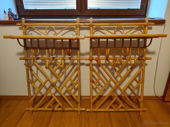 věšák nástěnný - 2