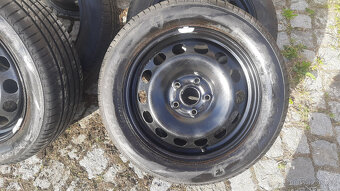 plech disky s pneu 205/55 r16 s poklicema VW - 2