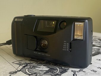RICOH L-20 – kompaktní klasiku s pevným objektivem 35mm - 2