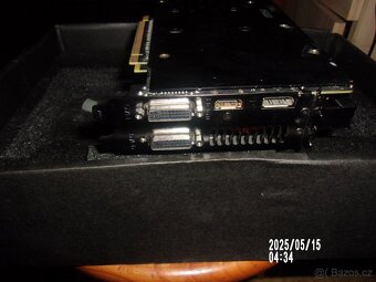 AMD Radeon™ R9 380 - 2