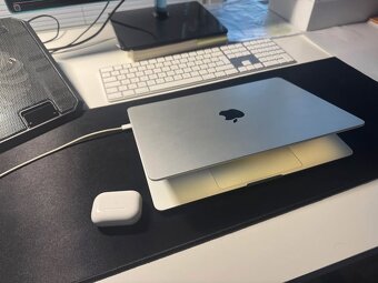 MacBook Air M2 – 16 GB RAM - 2
