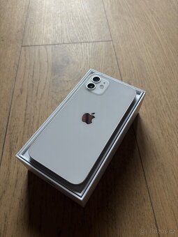 Apple iPhone 12 128GB bílý - 2
