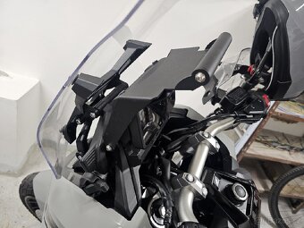 HONDA Xadv Forza 750 konzole na telefon - 2