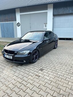 BMW E90 325i, 2005, manuál se short-shiftem, 220 000 km - 2