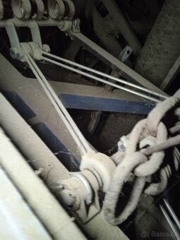 Pásový shrnovac obraceč - 2