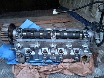 Hlava na Peugeot 406 1.9 td - 2