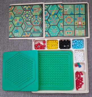 Retro mozaiková hra - 2