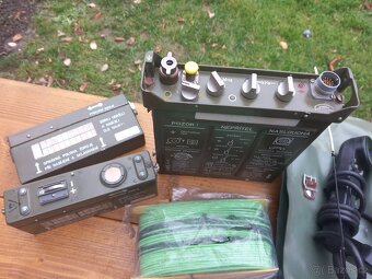 Vojenská radiostanice RF-10 - 2