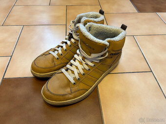 Adidas Zimní boty vel. US 10, UK 9,5. minimálně použité - 2