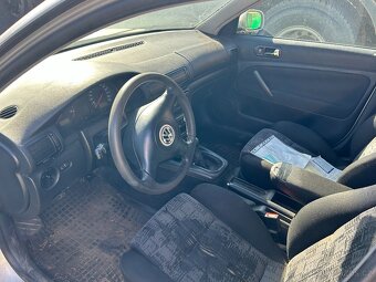 Volkswagen Passat - 2