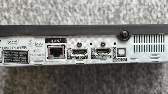LG UBK 90 UHD Blu-Ray přehrávač - 2