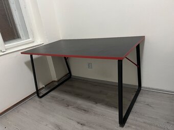 Herní/psací stůl - Ikea - HUVUDSPELARE skoro nový - 2