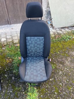 Sedačky Ford fiesta Mk V 2004 - 2