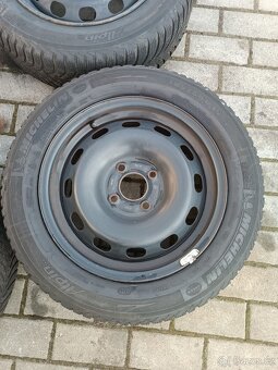 467. Zimní sada Ford 185/60 R15 - 2