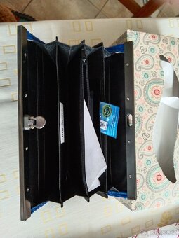 DÁMSKÁ PENĚŽENKA - 2