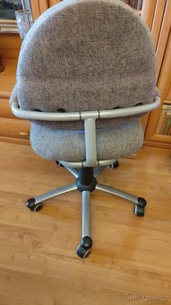Dětská ergonomická židle k psacím stolu - 2
