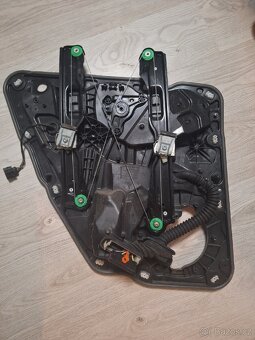 Stahovačka VW Touareg 7P - 2