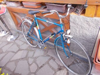 Favorit /retro - 2