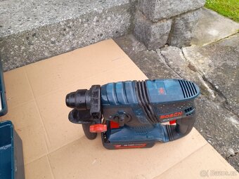 Aku vrtací kladivo Bosch GBH 36 V-li professional - 2