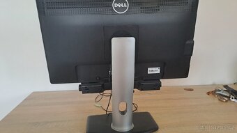 LCD monitor Dell 24 - 2