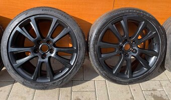 Zenith Schwarz skoda Octavia RS 5x112 7,5x18 ET 51 225 40R18 - 2