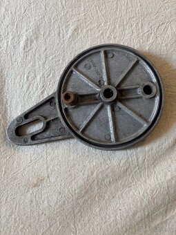 Štít brzdy čz 125 B T - 2