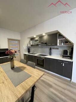 Exkluzivní nabídka podkrovního bytu 3+kk (72 m2) Ruská, Chom - 2
