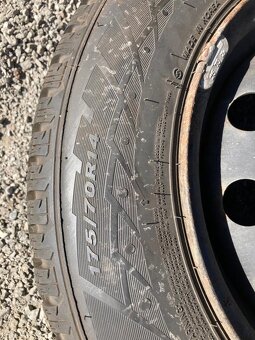 celá kola 175/70 R14 (pneu + plechové disky + poklice) - 2