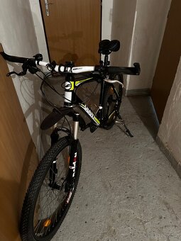 Prodám horské kolo GIANT velikost L - 2