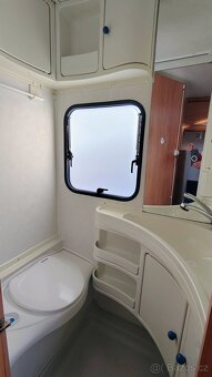 Adria Adora 502 UK solar 2m/trakční baterie 1600Wh/měnič - 2