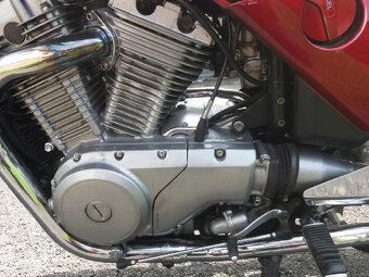 Suzuki 800 VX - 2