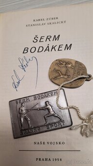Kniha Šerm bodákem -podpis autora (1vydání Naše vojsko 1958) - 2