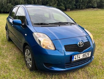 Toyota Yaris 1,3 VVT-i 64 KW r.v. 2007 automat - 2