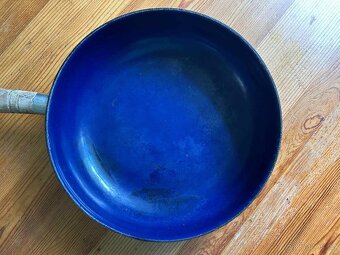 Retro litinová pánev se smaltovaným vnitřkem – průměr 25 cm - 2