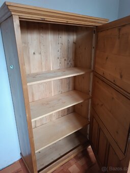 .Šatní skříň - 2
