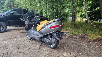 Suzuki Burgman 650 Executive r.v. 2011 - 2