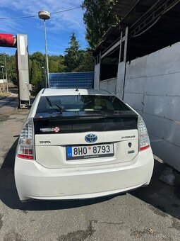 Toyota prius - 2