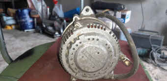 CBR 1000F 89 Alternátor - 2