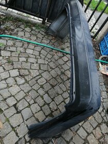 Lancia Thema zadní nárazník - 2