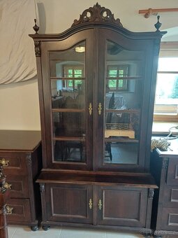 Komody a vytríny - 2