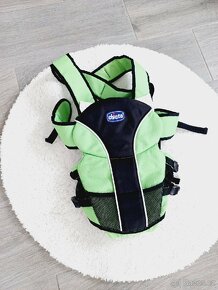 Zelené nosítko značky Chicco pro miminko 3.5 až 9kg - 2